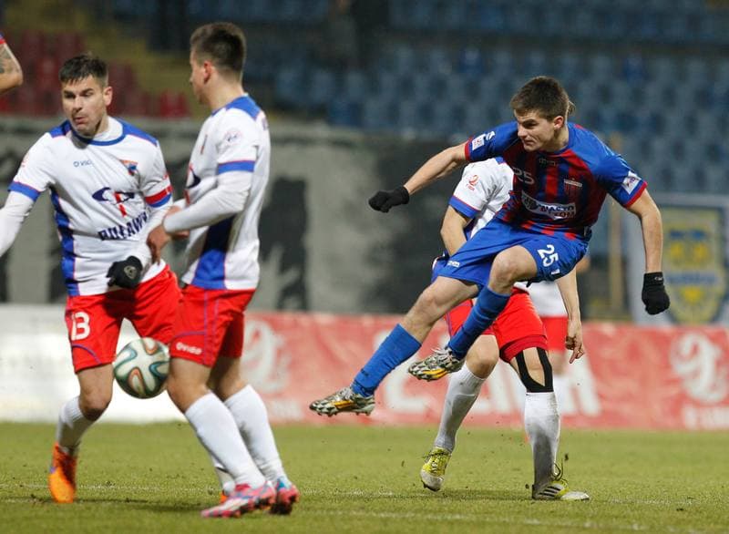 Football. II Liga. Polonia Bytom - Wisla Pulawy. 28.11.2015
