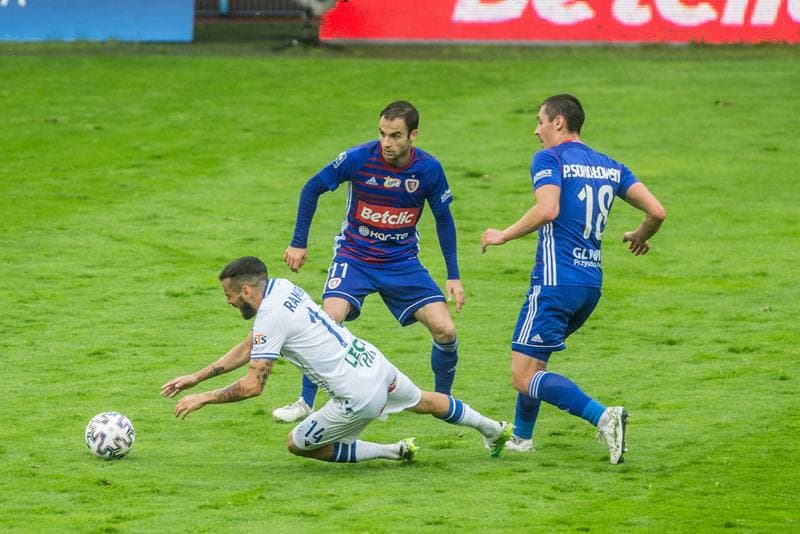Football. PKO BP Ekstraklasa. Piast Gliwice - Lech Poznan. 20.06.2020