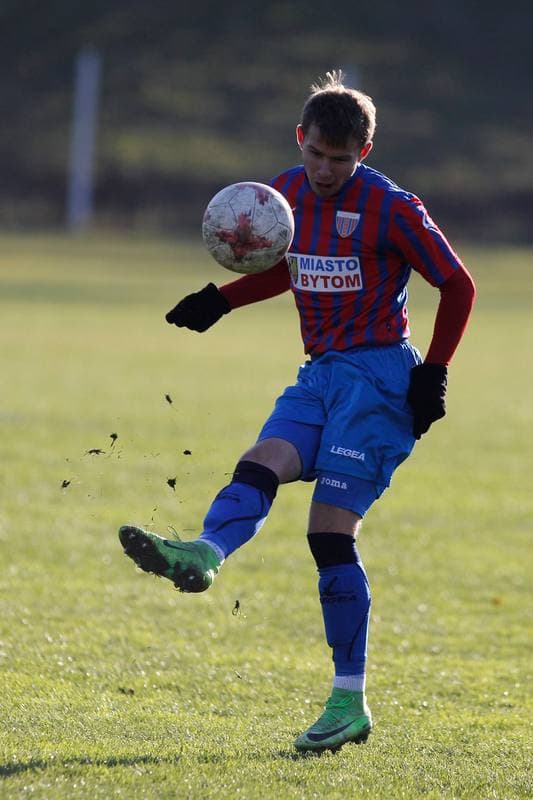 Football. Haiz IV Liga. Polonia Bytom - Slask Swietochlowice. 17.11.2018