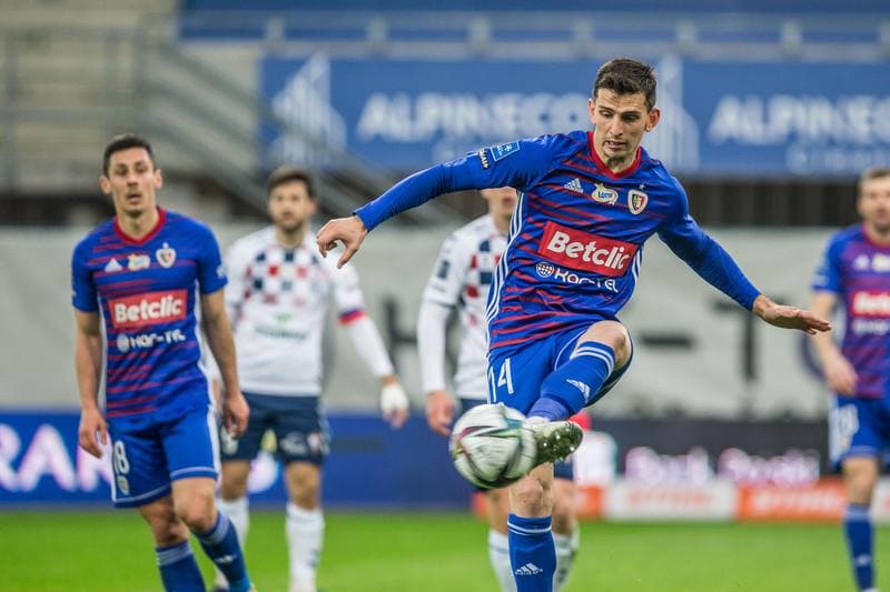 Football. PKO BP Ekstraklasa. Piast Gliwice - Gornik Zabrze. 12.04.2021