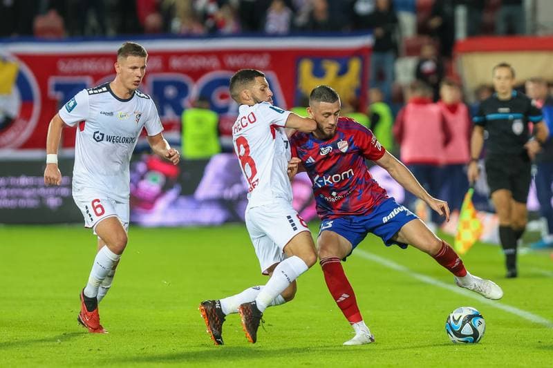 Football. PKO BP Ekstraklasa. Gornik Zabrze - Rakow Czestochowa. 22.10.2023