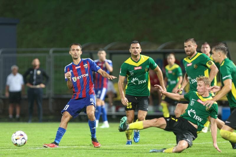 Football. Betclic II liga. GKS Jastrzebie - Polonia Bytom. 17.08.2024