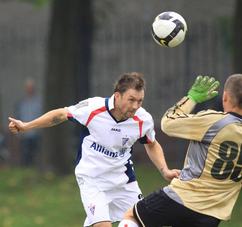 Football. B klasa gr II okreg Zabrze. Gornik II Zabrze - Stal Zabrze. 12.09.2010