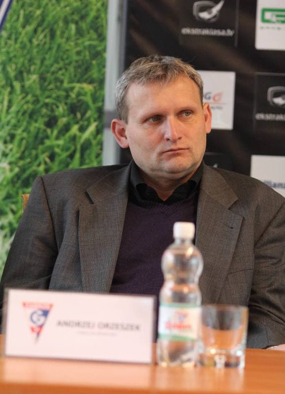 Football. Gornik Zabrze. Press Conference. 14.04.2011