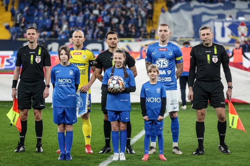 Football. Betclic I Liga. Ruch Chorzow - Arka Gdynia. 08.03.2025