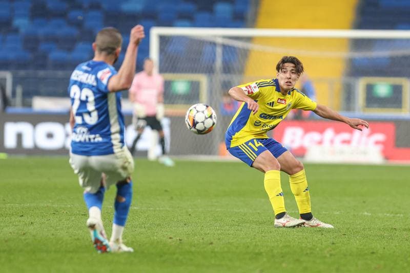 Football. Betclic I Liga. Ruch Chorzow - Arka Gdynia. 08.03.2025