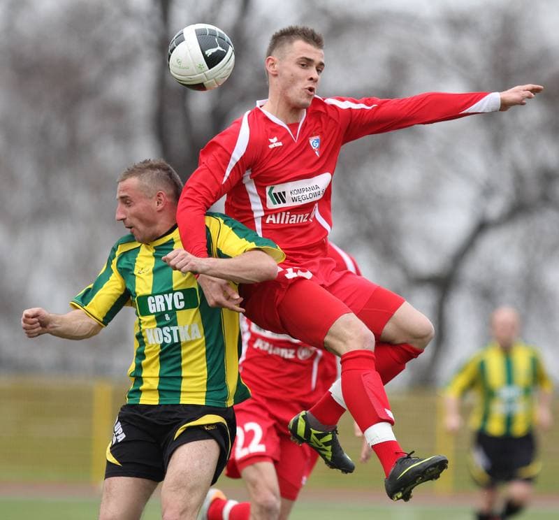 Football. Sparing. Gwarek Tarnowskie Gory - Gornik Zabrze. 11.04.2012