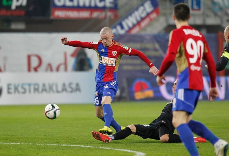 Football. PKO BP Ekstraklasa. Piast Gliwice - Cracovia Krakow. 05.12.2015