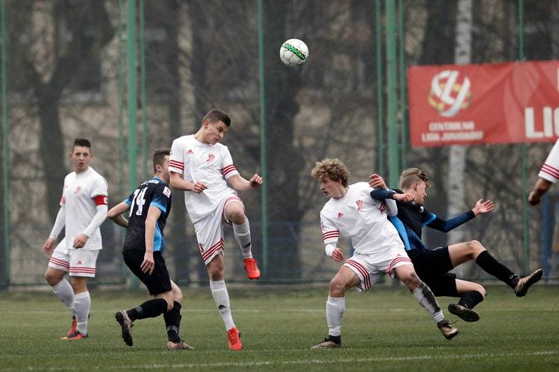 Football. Centralna Liga Juniorow. Gwarek Zabrze - Salos Szczecin. 26.11.2016
