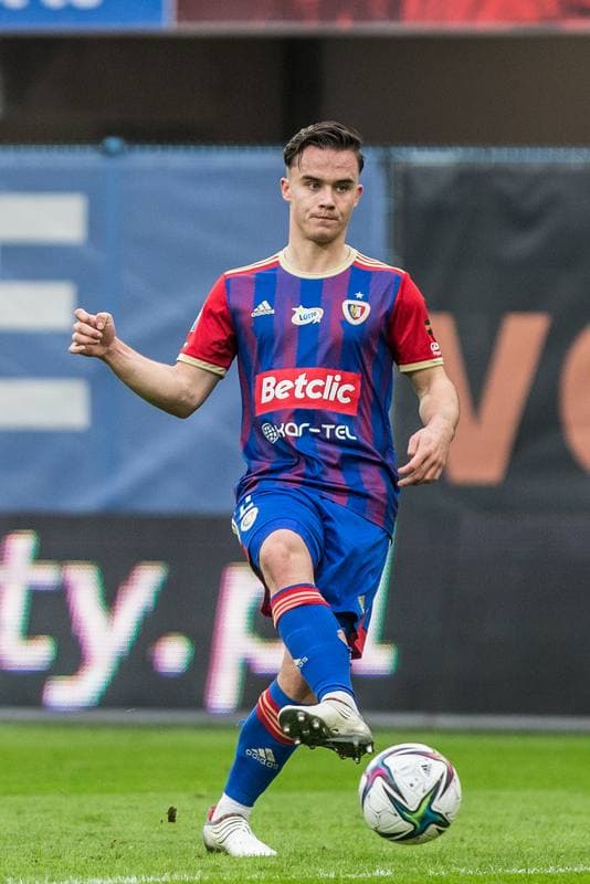 Football. PKO BP Ekstraklasa. Piast Gliwice - Stal Mielec. 18.12.2021