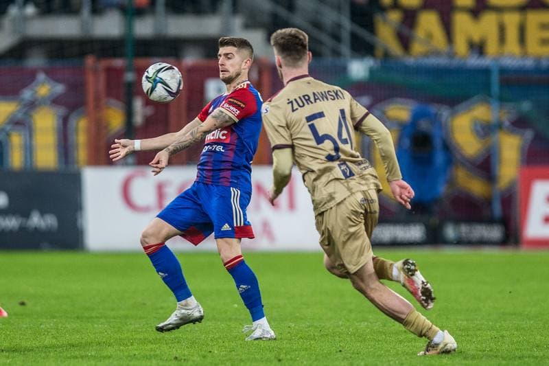 Football. PKO BP Ekstraklasa. Piast Gliwice - Pogon Szczecin. 05.02.2022
