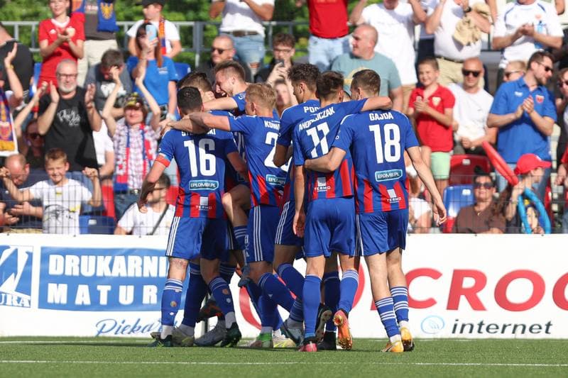 Football. II Liga. Polonia Bytom - Sandecja Nowy Sacz. 03.05.2024