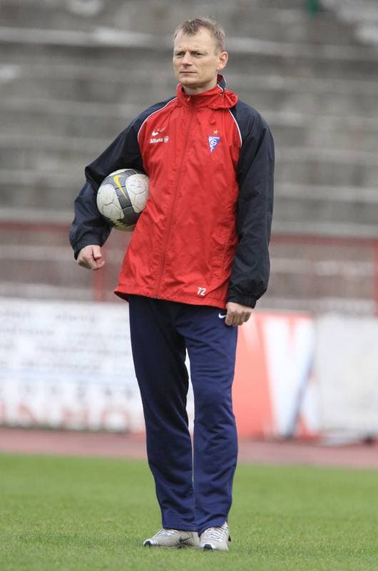Football. Gornik Zabrze. Training. 11.01.2011