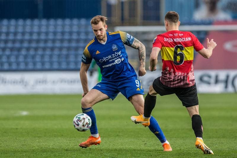 Football. III Liga. Ruch Chorzow - Sleza Wroclaw. 10.04.2021