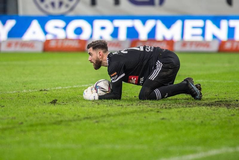Football. PKO BP Ekstraklasa. Piast Gliwice - Pogon Szczecin. 05.02.2022