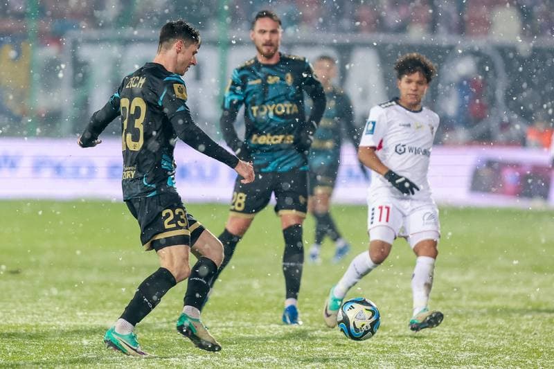 Football. PKO BP Ekstraklasa. Gornik Zabrze - Pogon Szczecin. 01.12.2023
