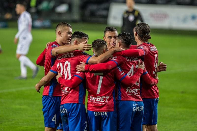 Football. PKO BP Ekstraklasa. Gornik Zabrze - Rakow Czestochowa. 17.10.2020