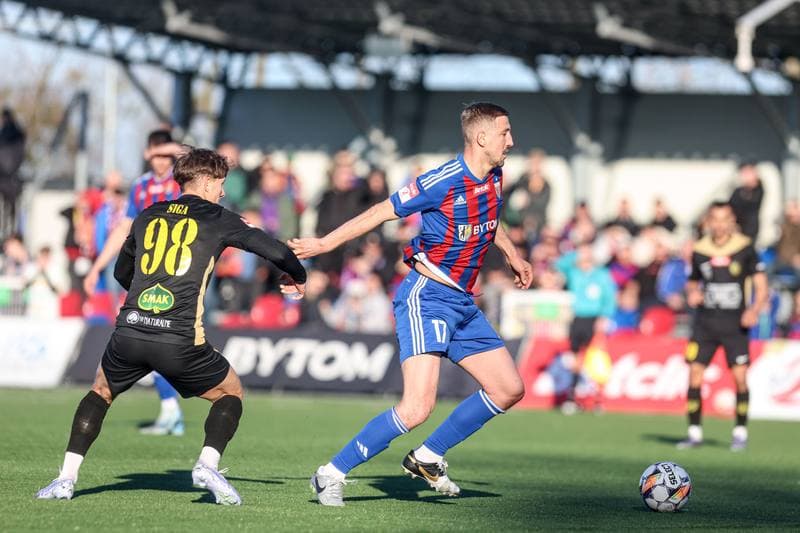 Football. Betclic II Liga. Polonia Bytom - GKS Jastrzebie. 16.03.2025
