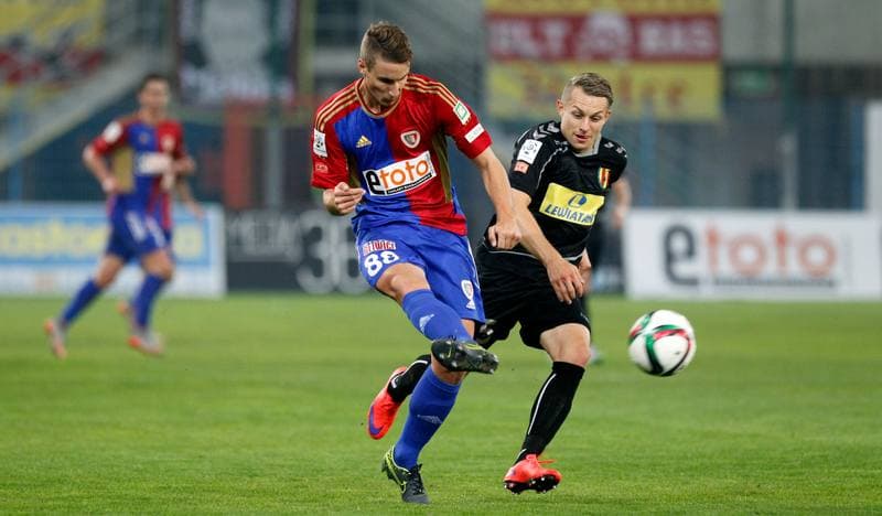 Football. T-Mobile Ekstraklasa. Piast Gliwice - Korona Kielce. 22.03.2015