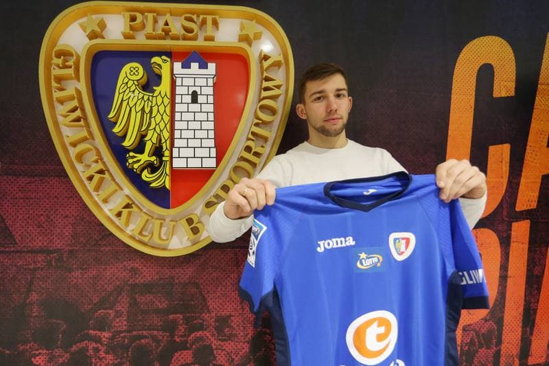 Football. Piast Gliwice. Press Conference. 02.02.2017