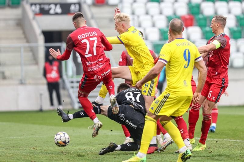 Football. Betclic II liga. Zaglebie Sosnowiec - Polonia Bytom. 09.11.2024