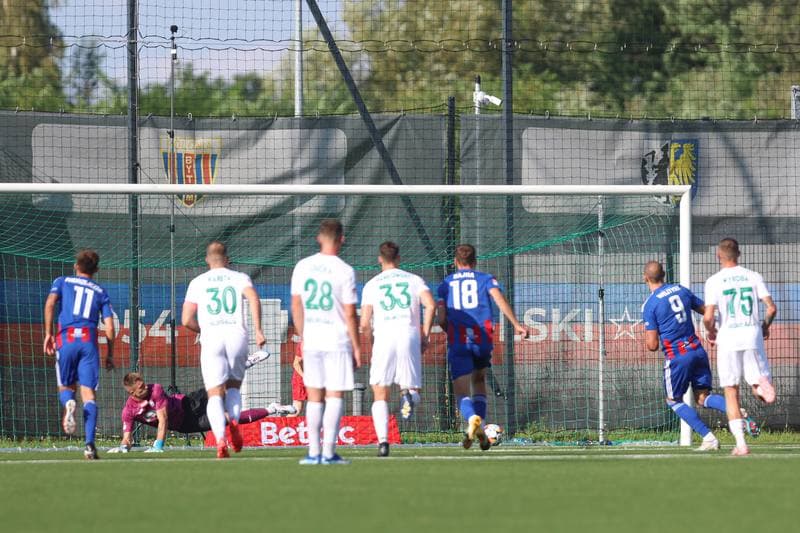 Football. Betclic II Liga. Polonia Bytom - Rekord Bielsko-Biala. 11.08.2024