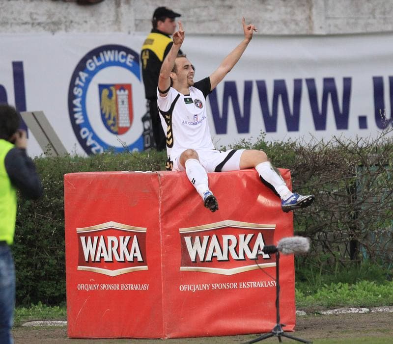 Football. Ekstraklasa. Piast Gliwice - Korona Kielce. 03.04.2010