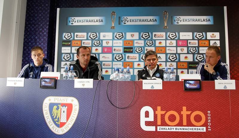 Football. Piast Gliwice. Press Conference. 25.11.2015
