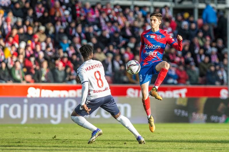 Football. PKO BP Ekstraklasa. Gornik Zabrze - Rakow Czestochowa. 20.02.2022