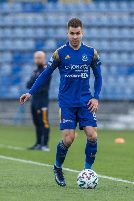 Football. III Liga. Ruch Chorzow - Sleza Wroclaw. 10.04.2021