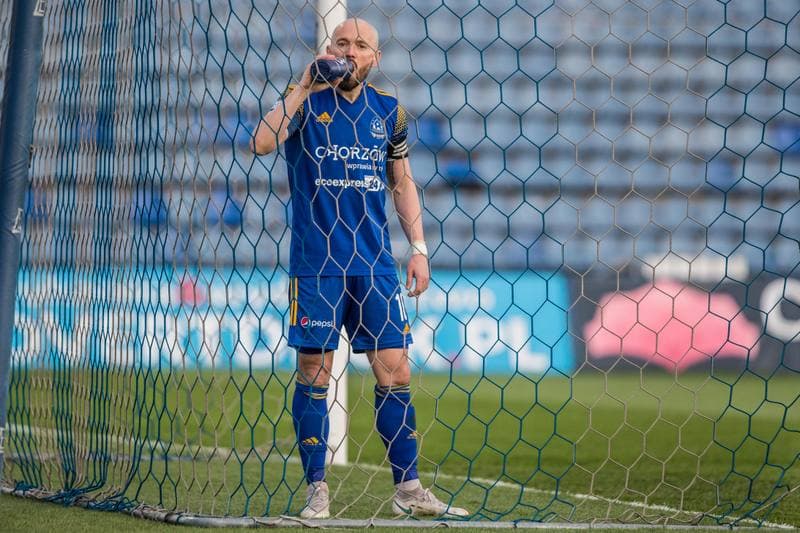 Football. III Liga. Ruch Chorzow - Sleza Wroclaw. 10.04.2021
