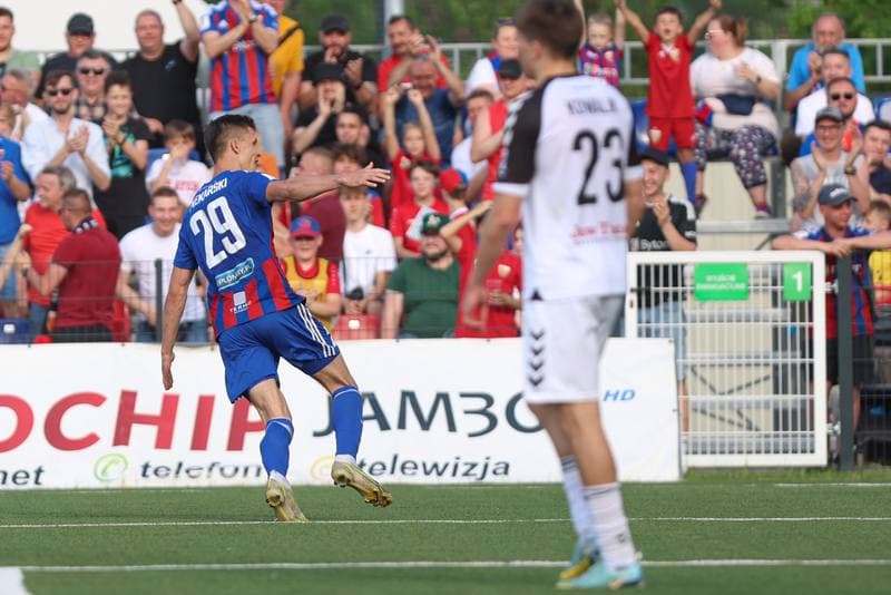 Football. II Liga. Polonia Bytom - Sandecja Nowy Sacz. 03.05.2024