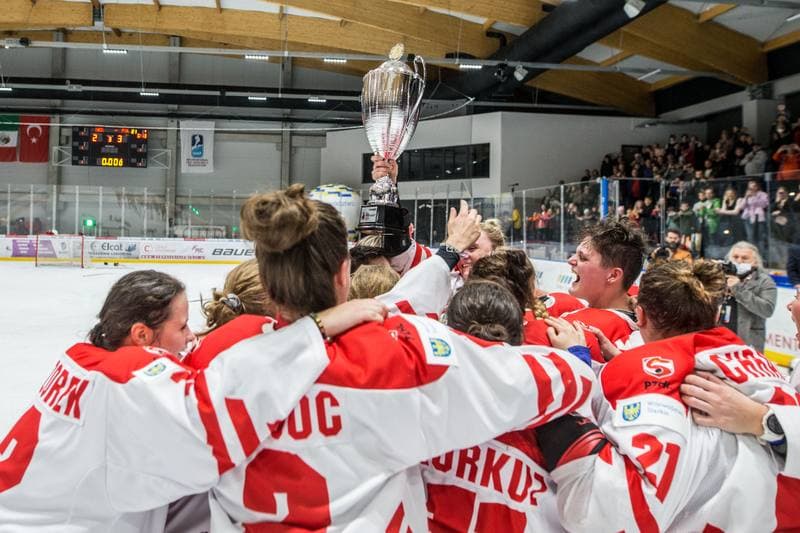 Ice Hockey. Olympic Women's Ice Hockey Pre-Qualification. Poland - Netherlands. 10.10.2021