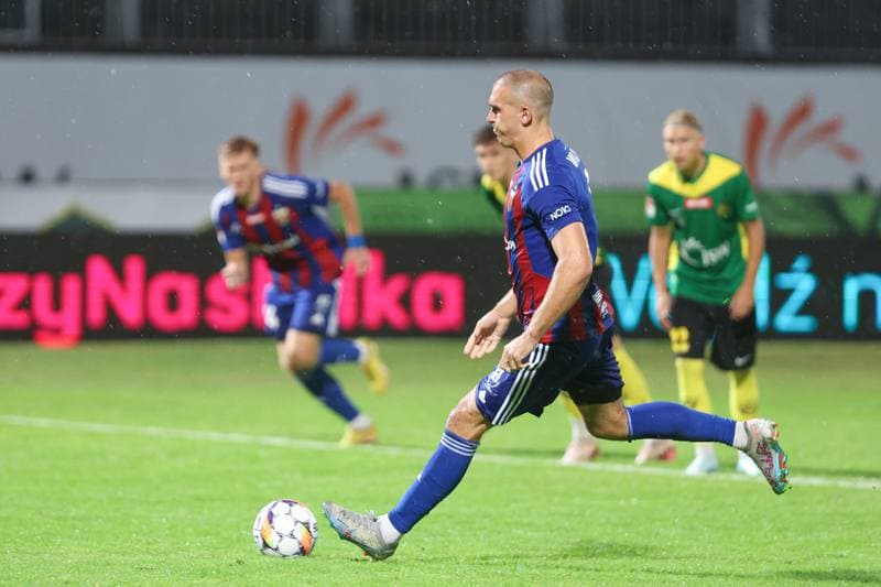 Football. Betclic II liga. GKS Jastrzebie - Polonia Bytom. 17.08.2024