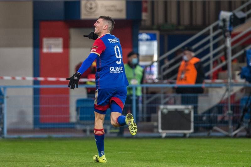Football. PKO BP Ekstraklasa. Piast Gliwice - Legia Warsaw. 24.10.2021