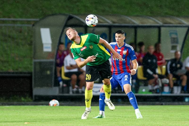 Football. Betclic II liga. GKS Jastrzebie - Polonia Bytom. 17.08.2024