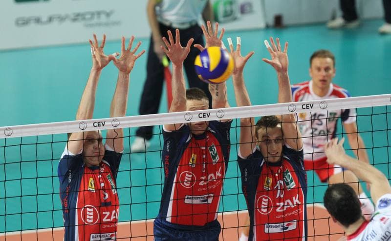 Volleyball. CEV Champions League. ZAKSA Kedzierzyn-Kozle - Trentino Volley. 22.12.2011