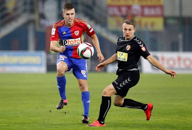 Football. T-Mobile Ekstraklasa. Piast Gliwice - Korona Kielce. 22.03.2015