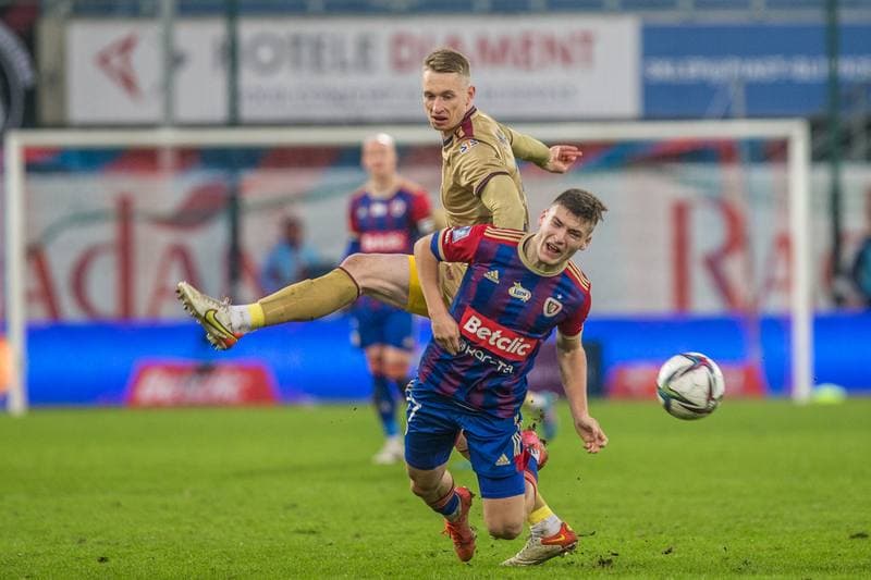 Football. PKO BP Ekstraklasa. Piast Gliwice - Pogon Szczecin. 05.02.2022