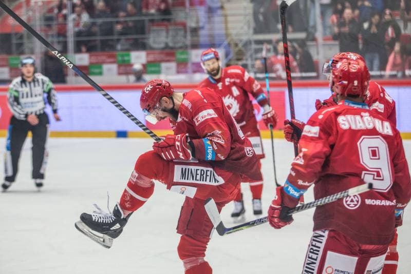 Ice Hockey. Tipsport Extraliga. Ocelari Trinec - Energie Karlovy Vary. 21.02.2022