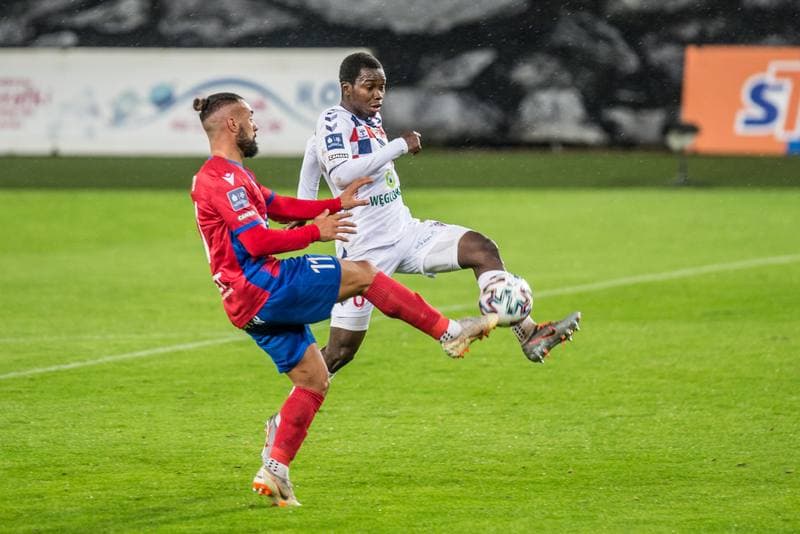 Football. PKO BP Ekstraklasa. Gornik Zabrze - Rakow Czestochowa. 17.10.2020