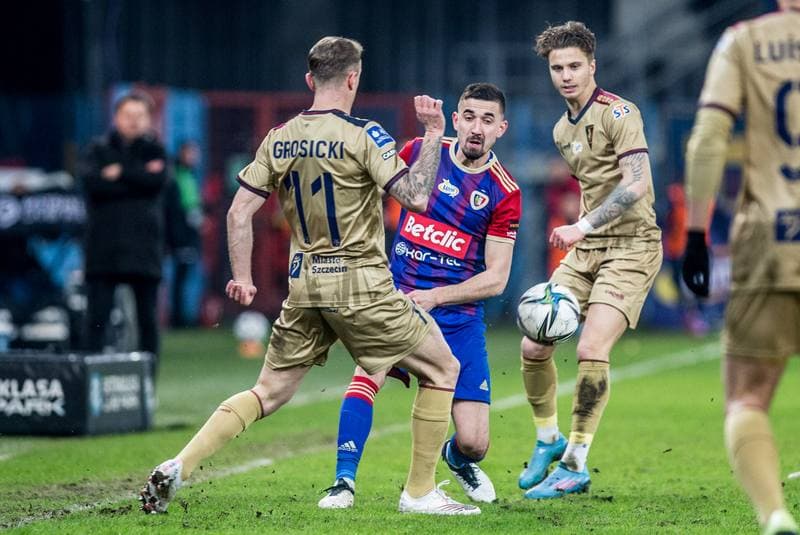 Football. PKO BP Ekstraklasa. Piast Gliwice - Pogon Szczecin. 05.02.2022