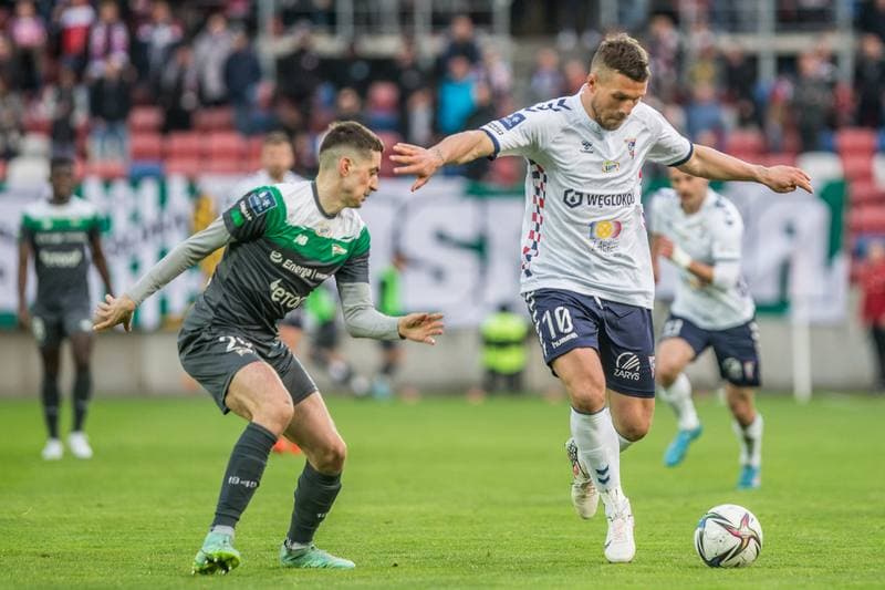 Football. PKO BP Ekstraklasa. Gornik Zabrze - Lechia Gdansk. 18.04.2022