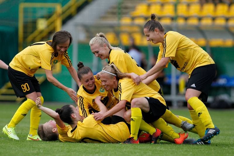 Football. Women's II Liga. GKS Katowice - Jaskolki Chorzow. 19.06.2016