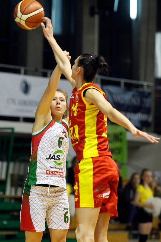 Basketball. Women Basket Liga. JAS-FBG Zaglebie Sosnowiec - Sleza Wroclaw. 10.12.2016