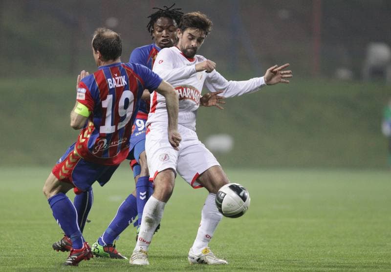 Football. Ekstraklasa. Polonia Bytom - Widzew Lodz. 01.10.2010