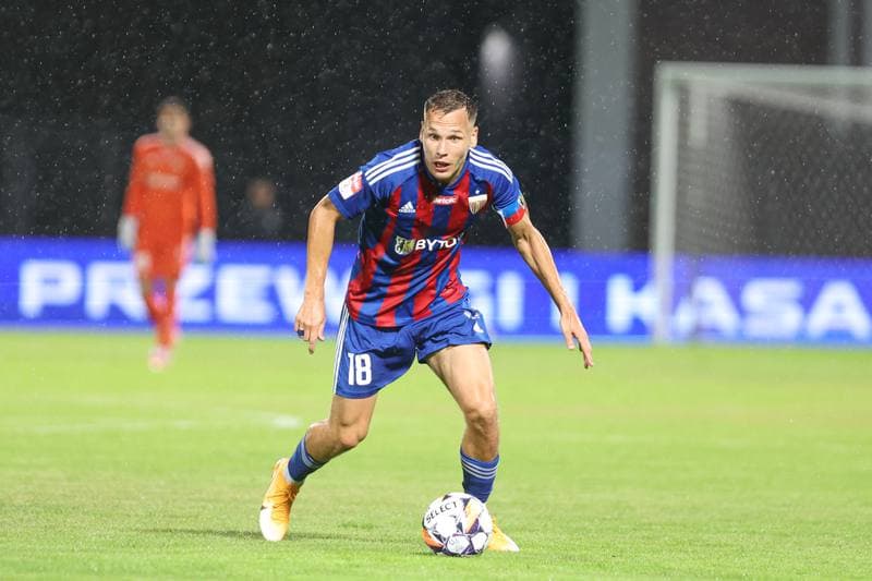 Football. Betclic II liga. GKS Jastrzebie - Polonia Bytom. 17.08.2024