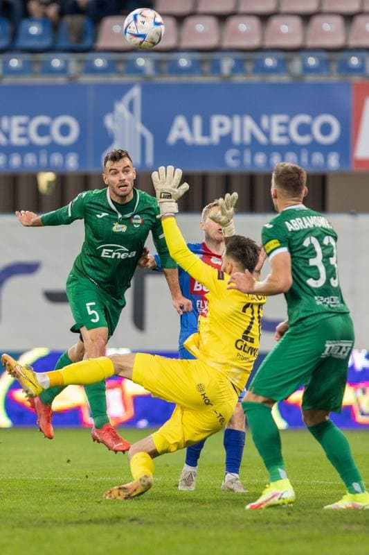 Football. PKO BP Ekstraklasa. Piast Gliwice - Radomiak Radom. 24.10.2022