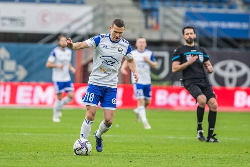 Football. PKO BP Ekstraklasa. Piast Gliwice - Stal Mielec. 18.12.2021