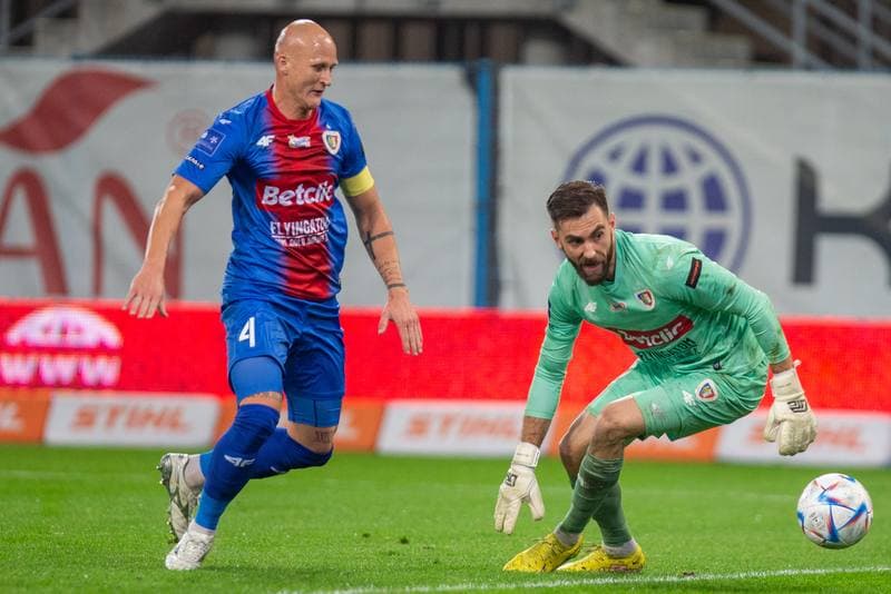 Football. PKO BP Ekstraklasa. Piast Gliwice - Widzew Lodz. 10.10.2022